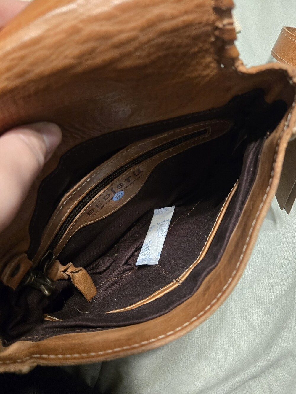 NWT BedStu Half Moon Saddle bag in tan rustic (INCLUDES DUST BAG) - Picture 4 of 5